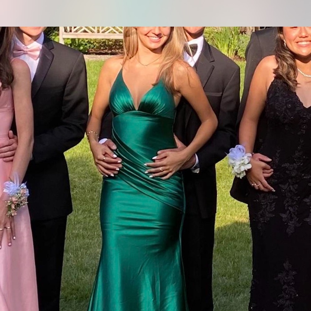 Elegant Green Evening Gown